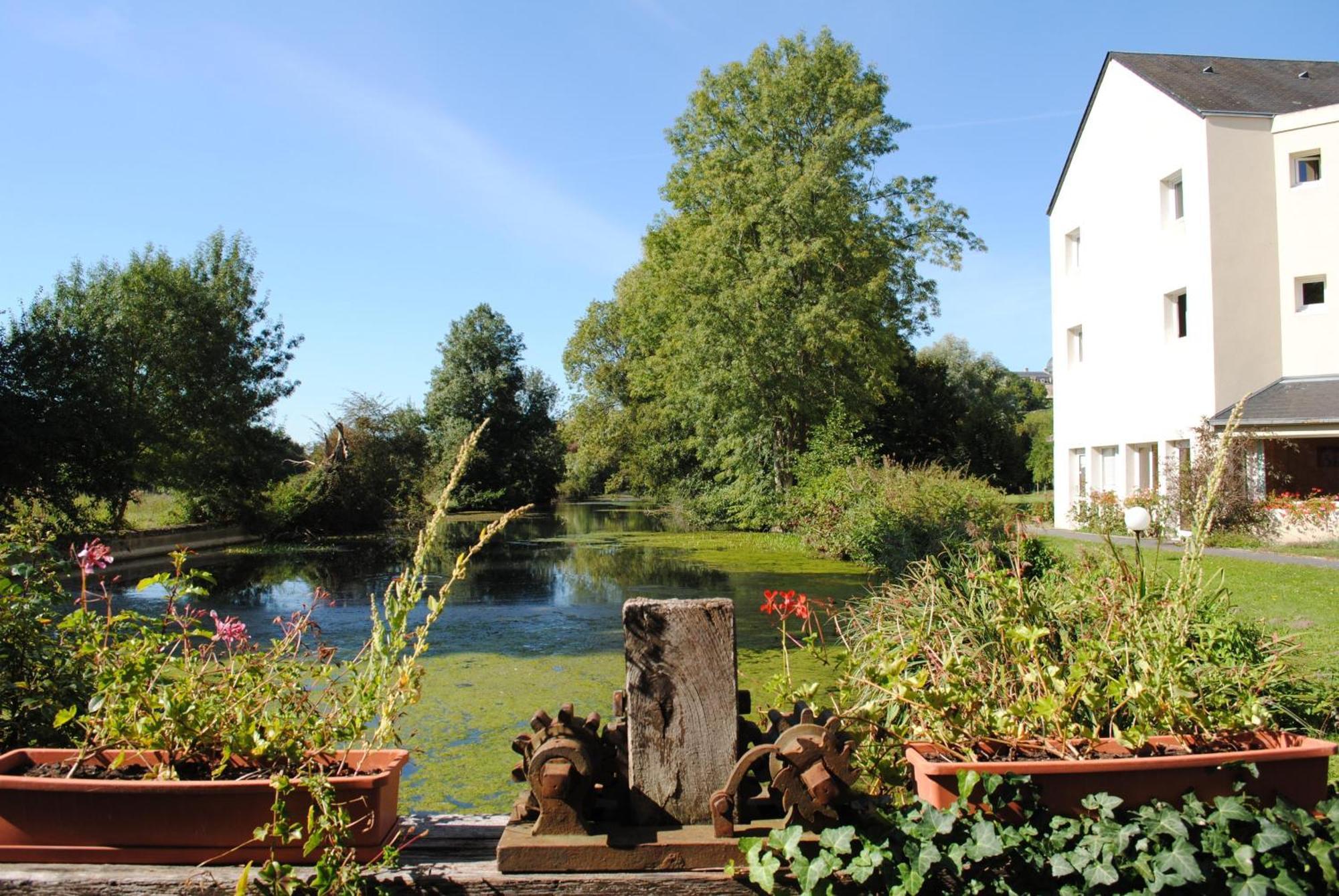 Logis Hotel Le Relais Du Moulin Valençay Buitenkant foto