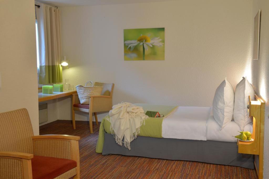 Logis Hotel Le Relais Du Moulin Valençay Buitenkant foto