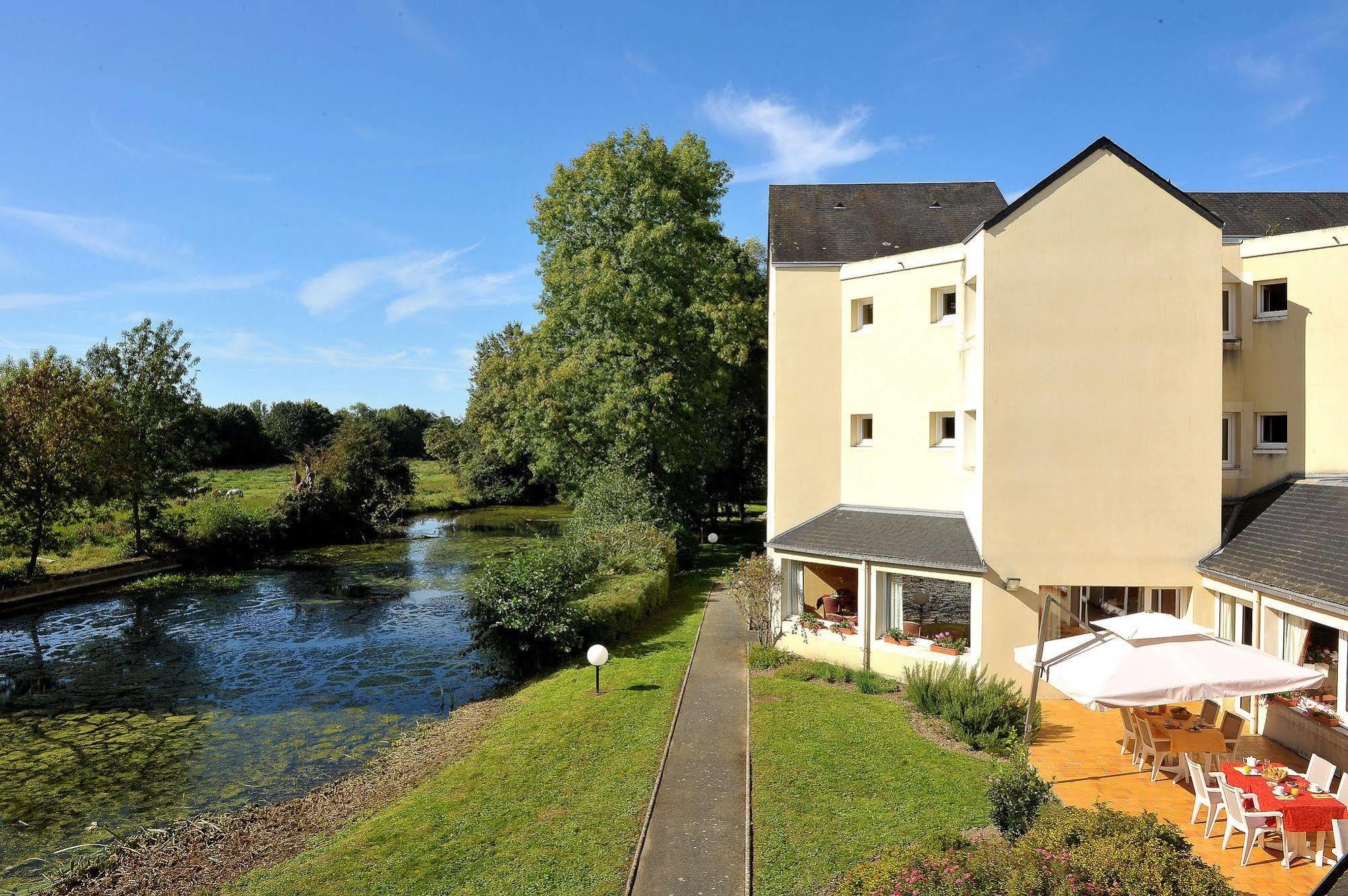 Logis Hotel Le Relais Du Moulin Valençay Buitenkant foto